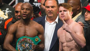La derrota ante Floyd Mayweather en septiembre de 2013 funcionó como motivación para el pugilista mexicano, según el titular del organismo. REUTERS/Steve Marcus