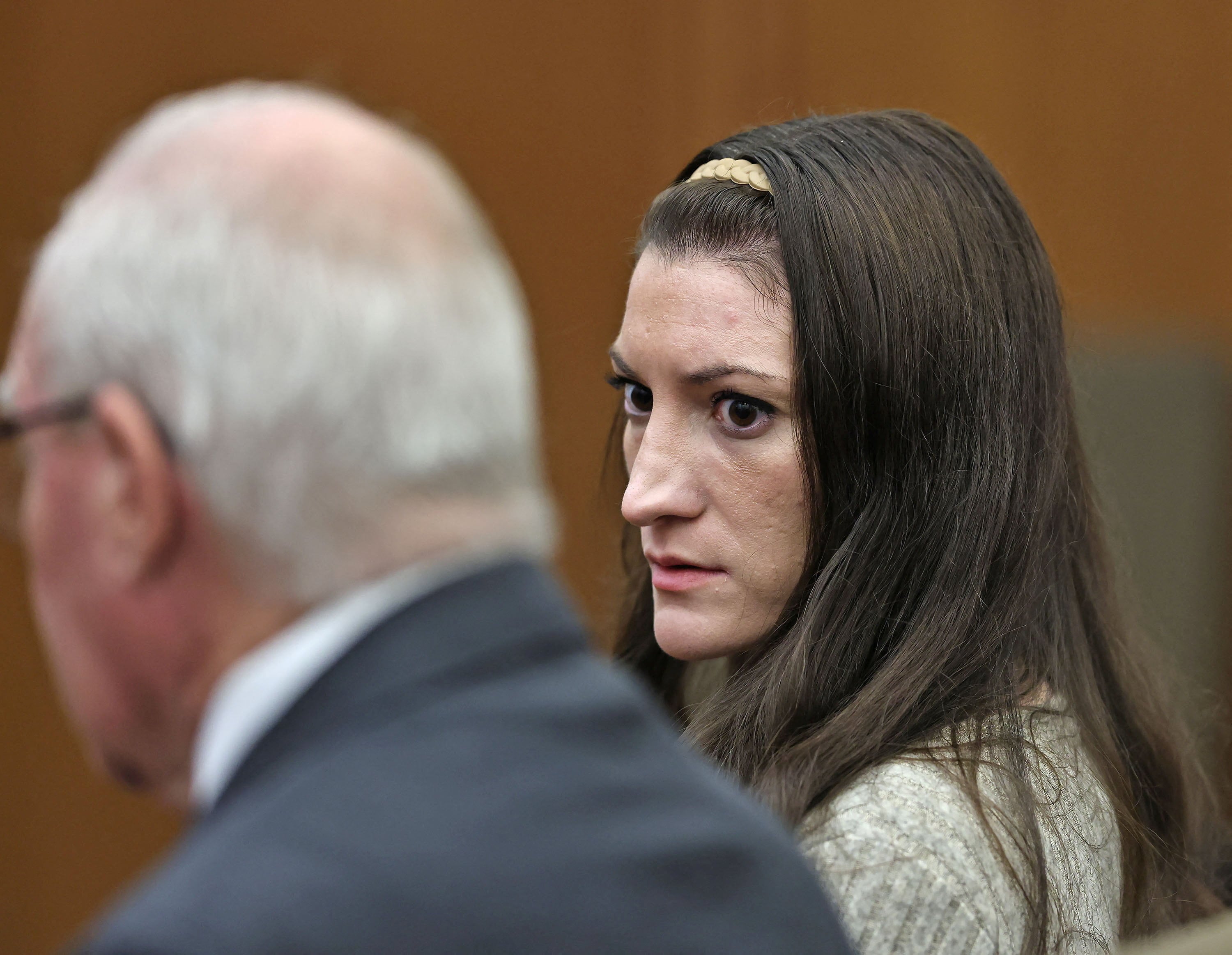 El juicio contra Lindsay Clancy se centra en su estado mental al momento de la muerte de sus tres hijos y en si hubo psicosis posparto (Greg Derr/Pool vía REUTERS).