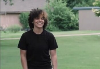 Una adolescente denunció discriminación por