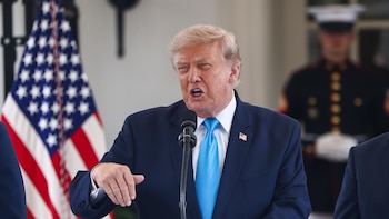 Trump lamenta la crisis migratoria y avisa de que EEUU estará como Ceuta "dentro de tres años" si ganan los demócratas