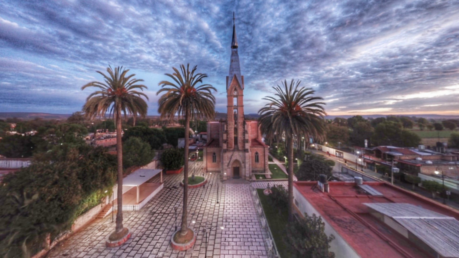 Jalpa de Cánovas invita a recorrer antiguas haciendas y disfrutar de rutas ecuestres en un ambiente rural y acogedor durante la Navidad. (Secretaría de Turismo)