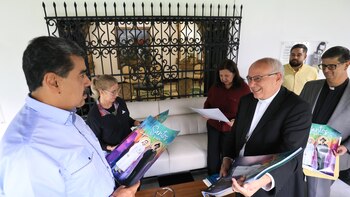 Maduro y la Iglesia discuten