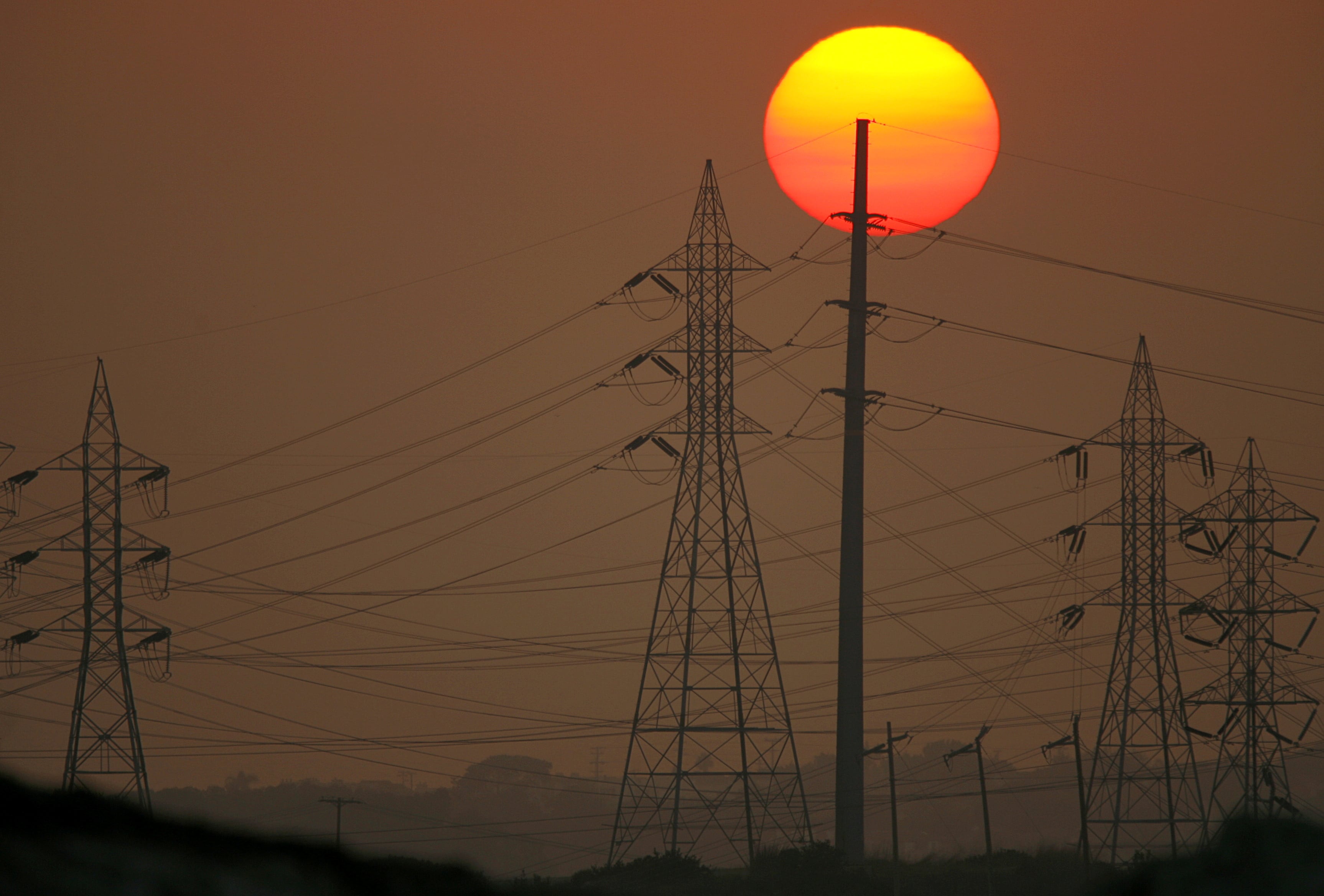 En el sur de Estados Unidos, estados como Florida y Texas experimentarán incrementos en la factura eléctrica de hasta el 13,5% y 11,5%, respectivamente (REUTERS)