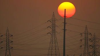 Estados Unidos invertirá USD 2.000 millones para obtener más electricidad de su antigua red eléctrica