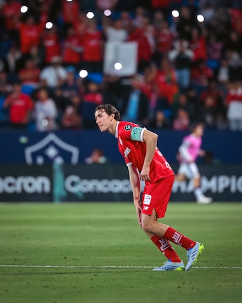 El mediocampista regreso a las canchas, luego de sufrir rotura parcial de ligamento