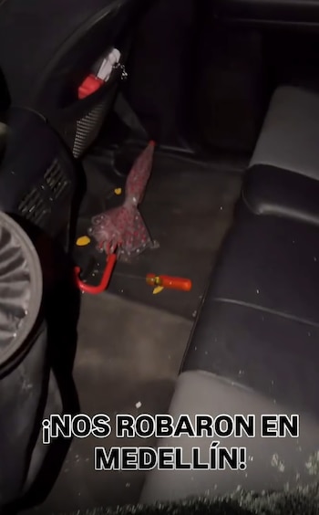 El creador de contenido aseguró que encontró un destornillador en el lugar tras el ataque a su camioneta - crédito @carlosferiag/ Instagram