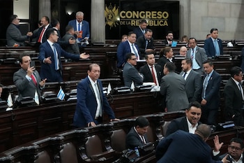 La sesión extraordinaria del Congreso de Guatemala también trató una iniciativa sobre el IUSI y aprobó una reforma para ampliar el registro de veteranos militares.