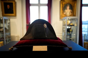 Napoleón usaba estas características gorras