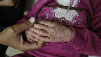 Un ataque israelí contra un edificio municipal deja al menos 10 muertos en el centro de Gaza