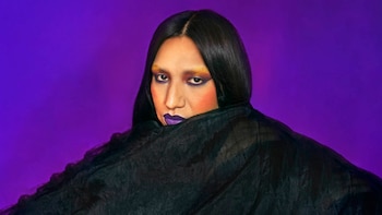 La Chola Poblete expone su