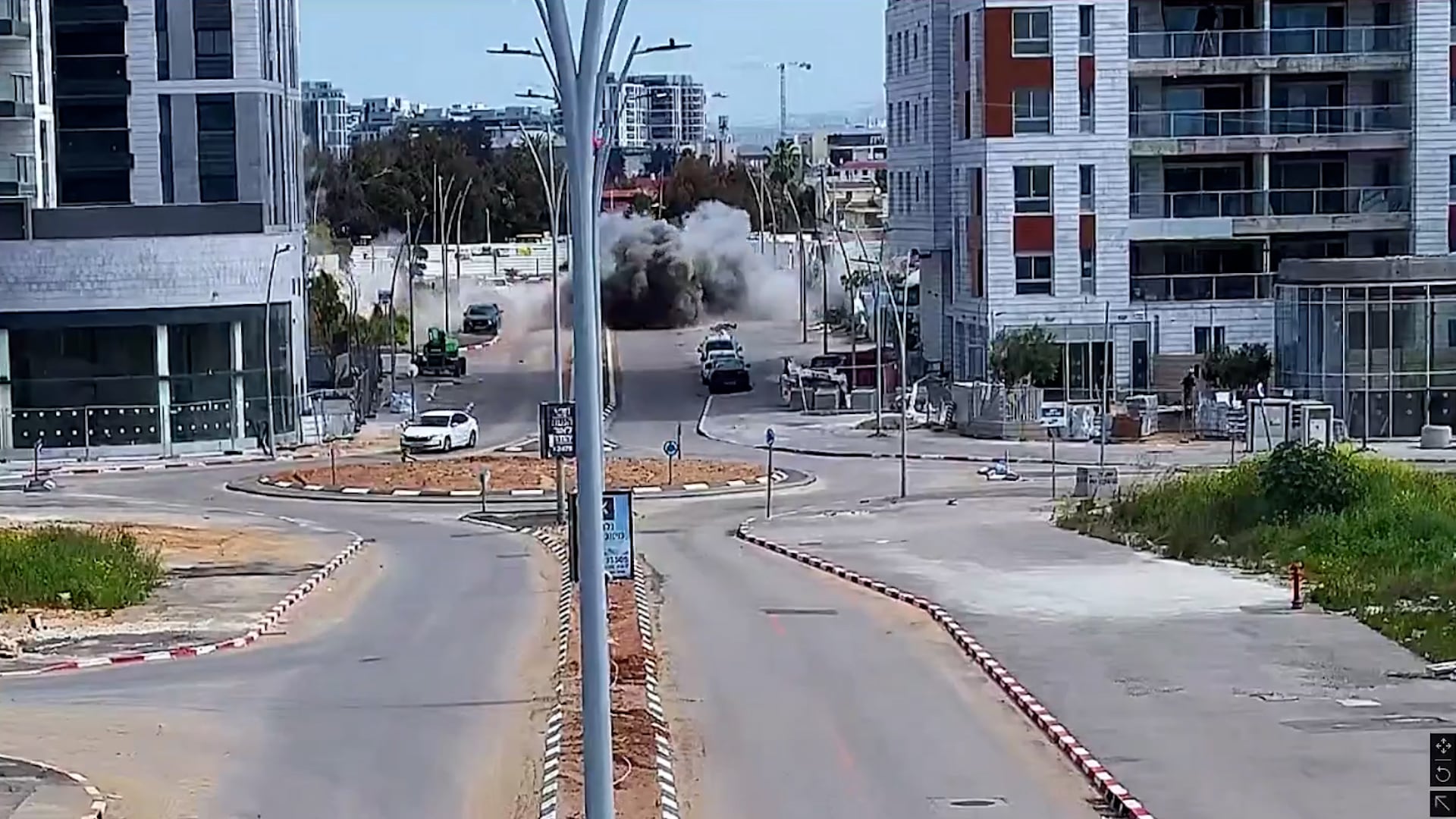 Irán volvió a atacar Israel con bombas de racimo: un muerto dos heridos graves