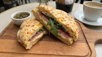 Receta de sandwich de pan de chipá, rápida y fácil