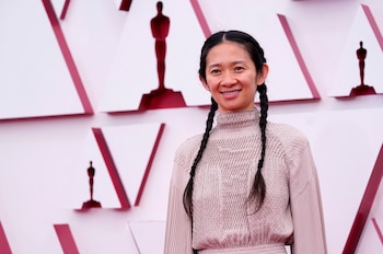 La directora Chloé Zhao ganó