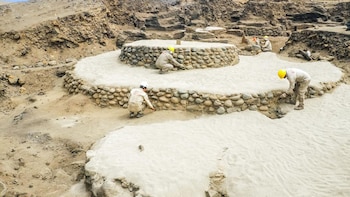 Investigadores de la Zona Arqueológica Caral descubren en Áspero estructura vinculada a la observación astronómica y la pesca