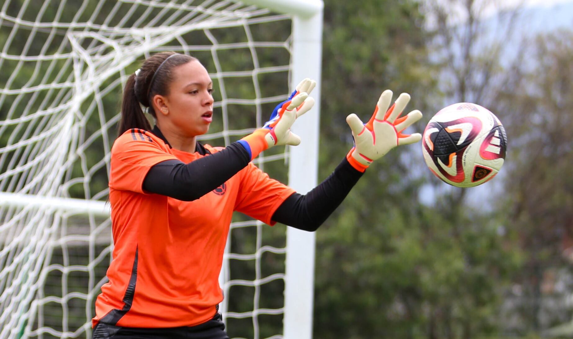 Luisa Agudelo se pronunció por las críticas a la selección Colombia femenina sub-20, a la que algunos aficionados calificaron de