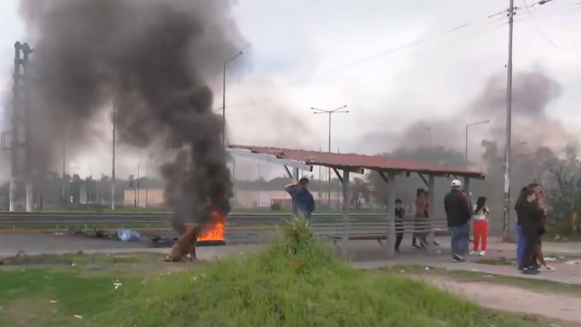 Las familias de las jóvenes reclamaron por su aparición