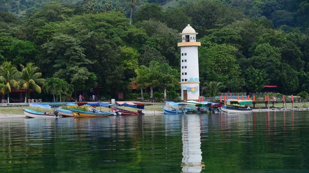 El Ministerio de Medio Ambiente y Recursos Naturales descartó el riesgo de tsunami por el carácter superficial de los sismos. (Cortesía: José Pérez)