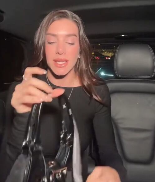 Valentina Ferrer mostró que usa bolso como Emiro Navarro - crédito @valentinaferrer/TikTok