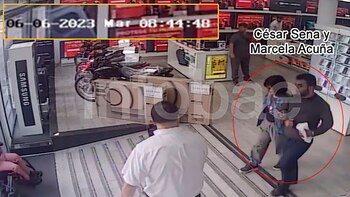 A las 8.44 Marcela y