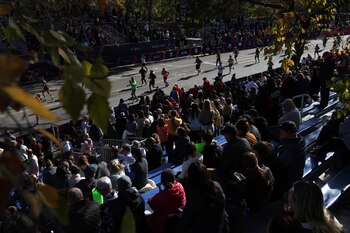 Los corredores pasan por Central