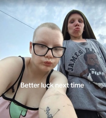 La pareja famosa en TikTok enfrenta cargos por incendio provocado