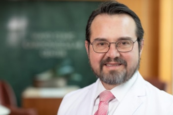 El doctor Francisco López-Jiménez es