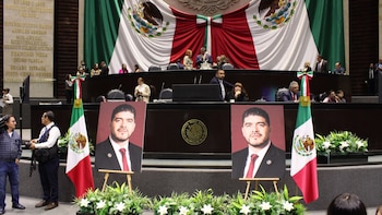 Rinden homenaje a Zenyazen Escobar en la Cámara de Diputados tras cinco días de su muerte en Veracruz