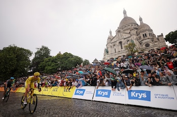 El líder general Tadej Pogacar