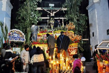 Días santos en Huambo.