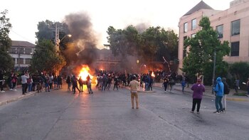 Barricadas y fuego en las