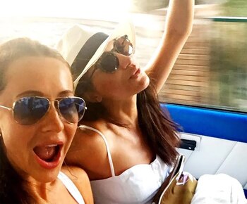 La estilista Jessica Mulroney ayuda