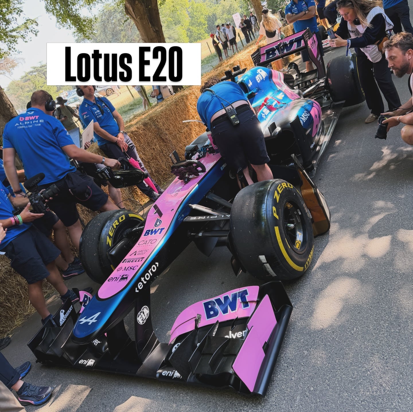 Los trabajos en el Lotus E20 antes de que Colapinto gire por la