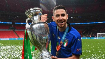 Jorginho campeón de la Champions League y la Eurocopa.