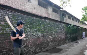 El colombiano jugó críquet con