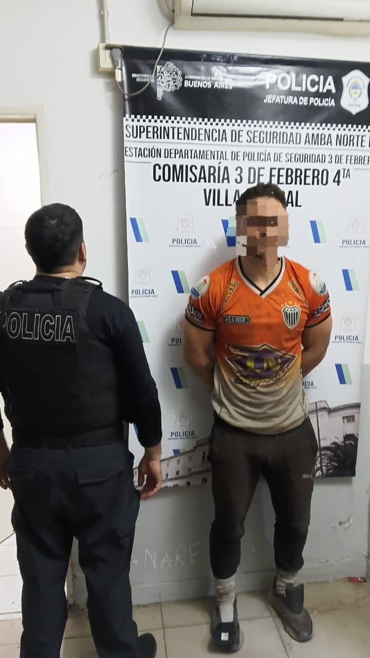 Ezequiel Cirigliano fue detenido acusado de robo y atentado a la autoridad después de intentar sustraer el arma reglamentaria a una efectivo de la Unidad de Policía de Prevención Local (UPPL) en Villa Pineral, partido de Tres de Febrero.