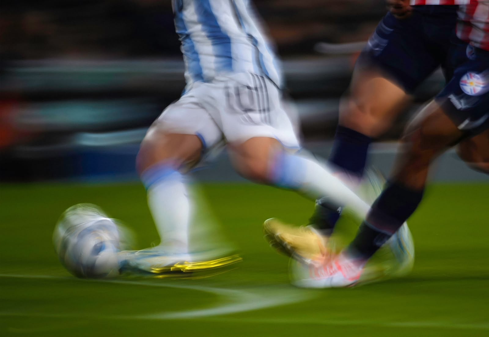 Las imágenes no buscan una verdad, sino una interpretación subjetiva de lo que ocurre dentro del jugador (Víctor Bugge)