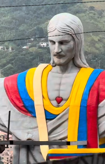 La escultura fue creada mediante