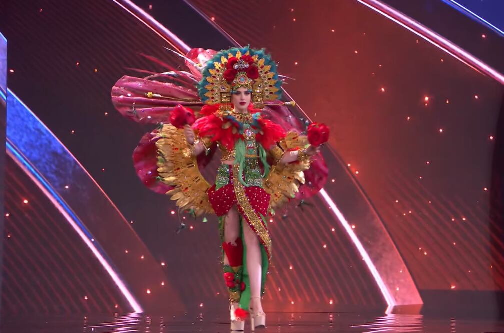 Fátima Bosch en la Gala de traje típico de Miss Universo 2025. (Captura de pantalla)