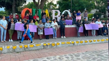 Janeth fue encontrada sin vida dentro de un ropero en su habitación, en Charo, Michoacán: sus familiares exigen justicia