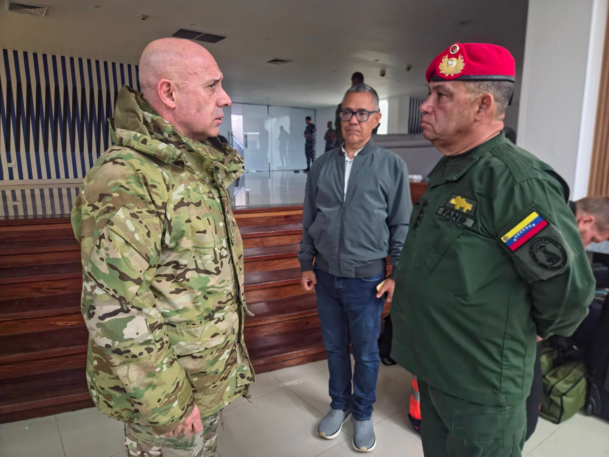 El Coronel Miguel Ángel Wissinger fue recibido por el General en Jefe Gustavo Enrique González López, Ministro de Defensa del Poder Popular de Venezuela (Ministerio de Defensa de la Nación)