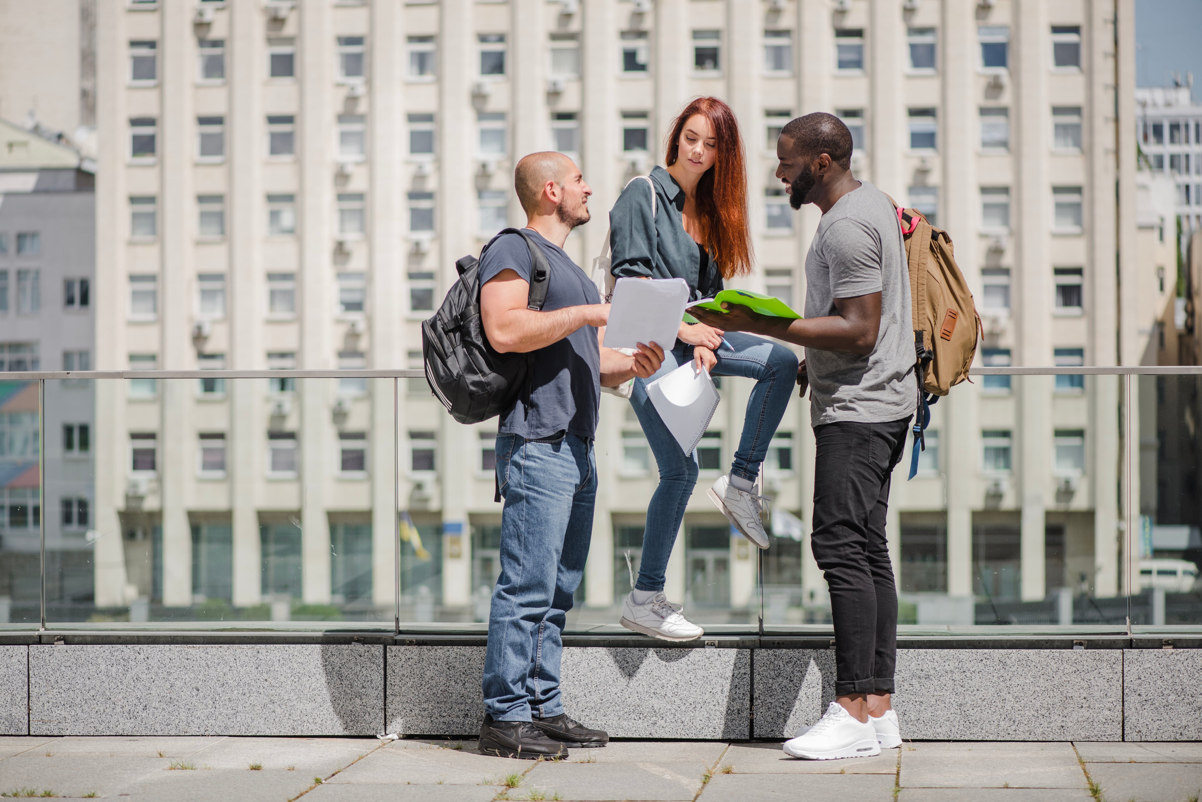 Las nuevas reglas para licenciaturas en colegios comunitarios darían más margen a las instituciones con mejores indicadores de graduación y transferencia (Foto: Freepick)