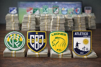 Escudos de Real Cundinamarca, Cali, Leones FC y Atlético Fútbol Club sobre pilas de billetes pequeños. Otros escudos de clubes sobre pilas de dinero grandes.