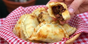 La receta de empanadas de osobuco ofrece una preparación fácil y rápida para disfrutar de un clásico con un corte de carne tierno y sabroso (Imagen Ilustrativa Infobae)