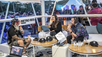 Radio Metro realizó uno de sus programas especiales de "Raza Fuerte" a través de “Su Atención Por Favor”: Nico Artusi y Sol Rosales entrevistaron a Flavio Cianciarulo, bajista de Los Fabulosos Cadillacs, productor musical y fanático de las pick-ups de Ford