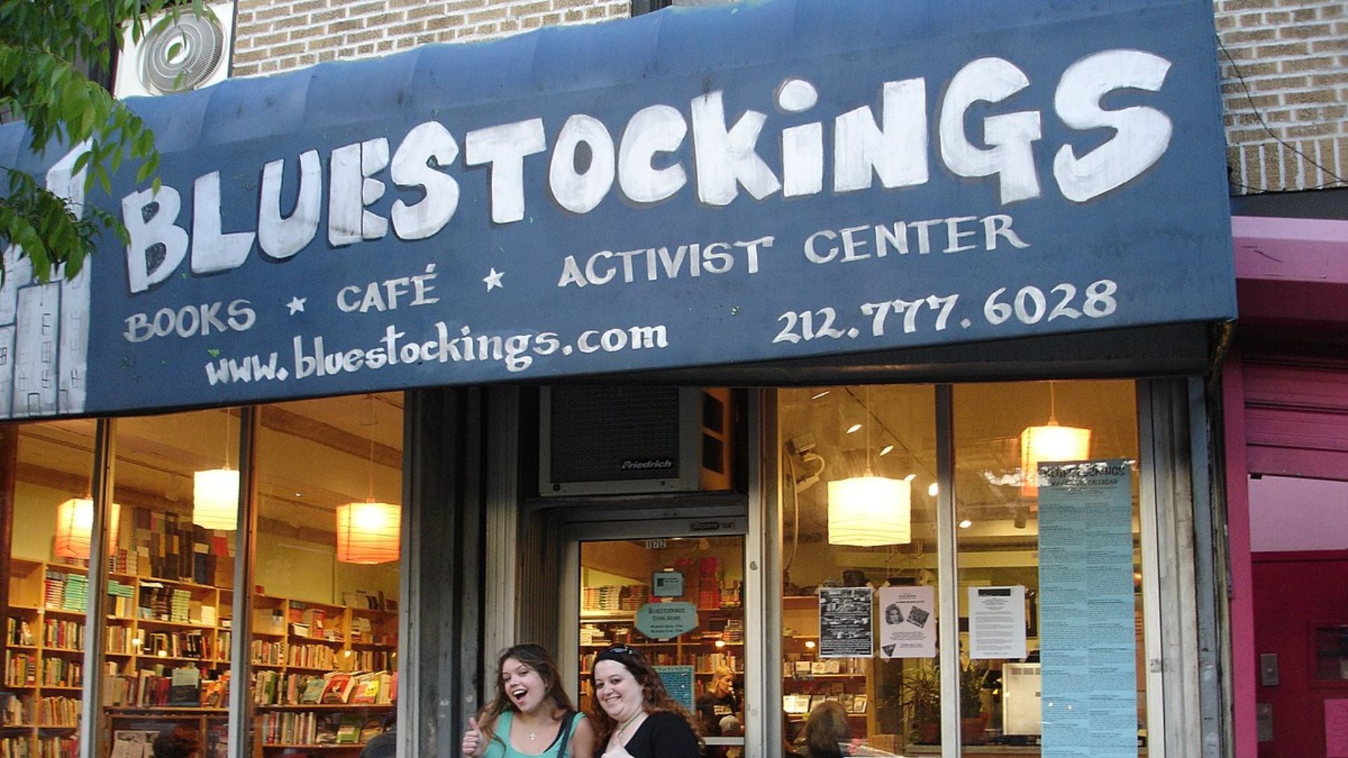 La librería Bluestockings de Nueva York cerró definitivamente este año debido a la gentrificación (foto: Wikipedia)