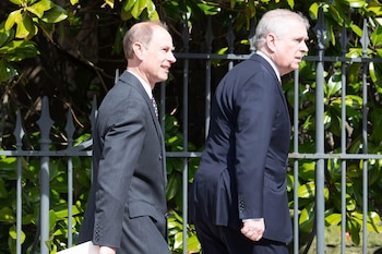 El expríncipe Andrés con su hermano, el príncipe Eduardo (Grosby)