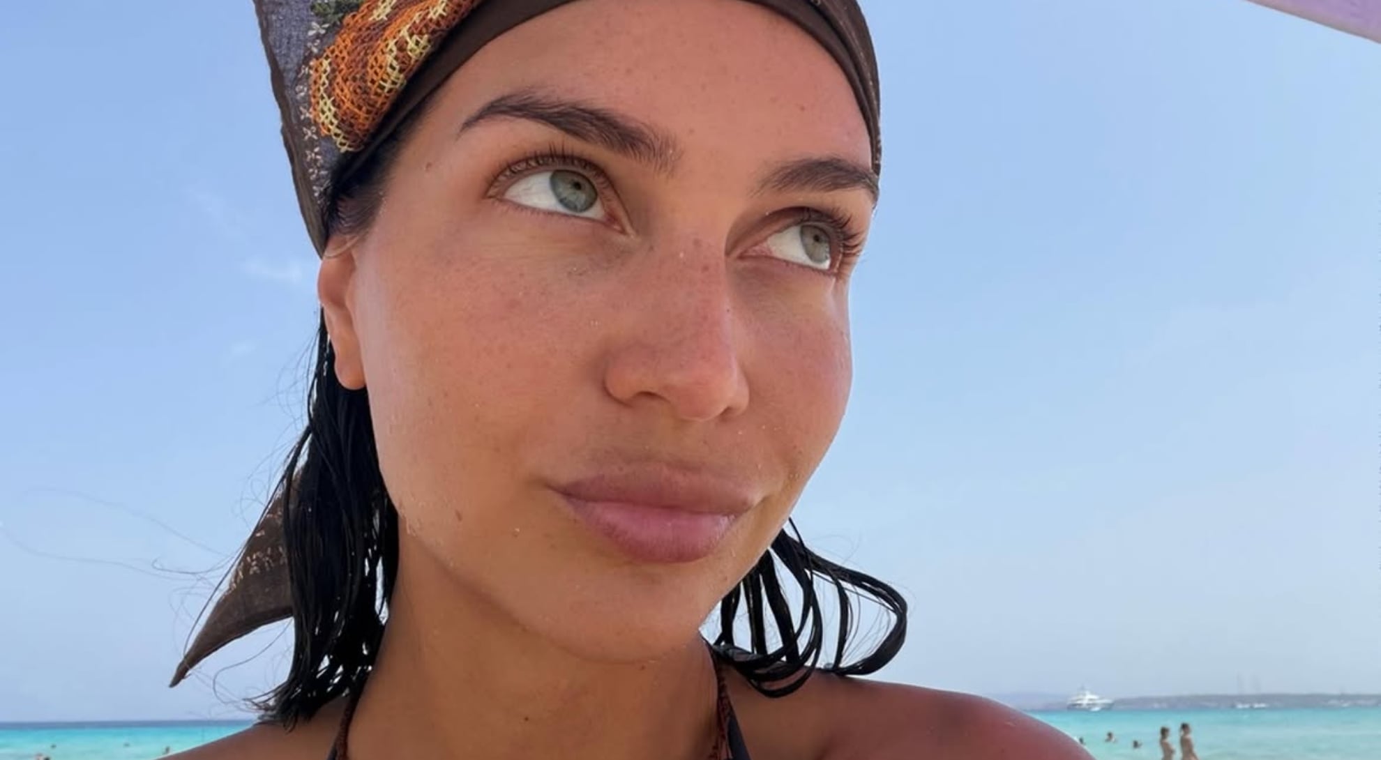 Zaira Nara realizó un topless en Formentera y un comentario de un seguidor generó debate: “¿Nunca vestida?"