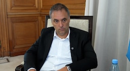 Citaron a declarar al hijo de una de las jubiladas acreedoras de Adorni y a otros cuatro testigos