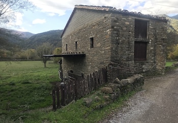 Foto de archivo de una casa rural abandonada en Zaragoza, a 1 de noviembre de 2024. (Europa Press)