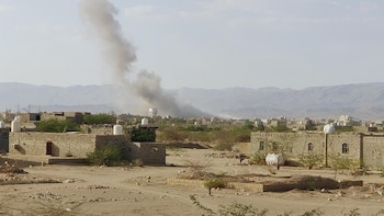 Aumentan a 17 los muertos en ataques de la coalición liderada por Arabia Saudí contra el norte de Yemen